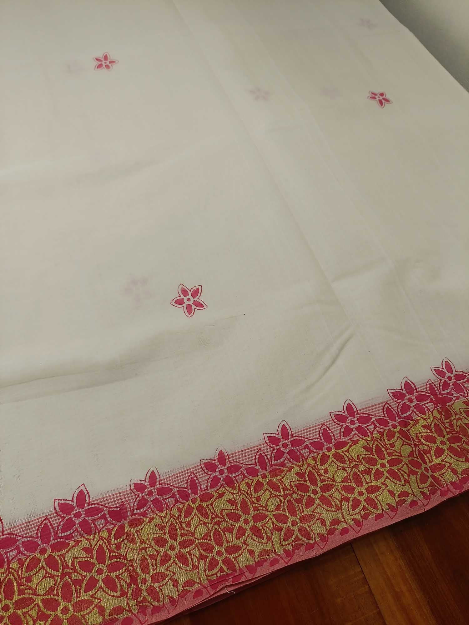 Kerala Kasavu Saree for Women