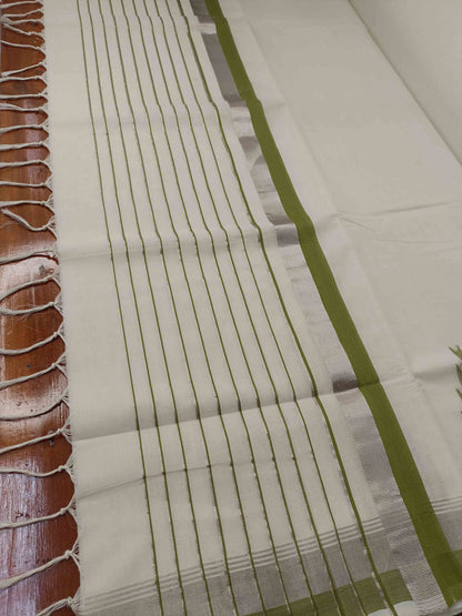 Kuthampully Handloom Kasavu Saree