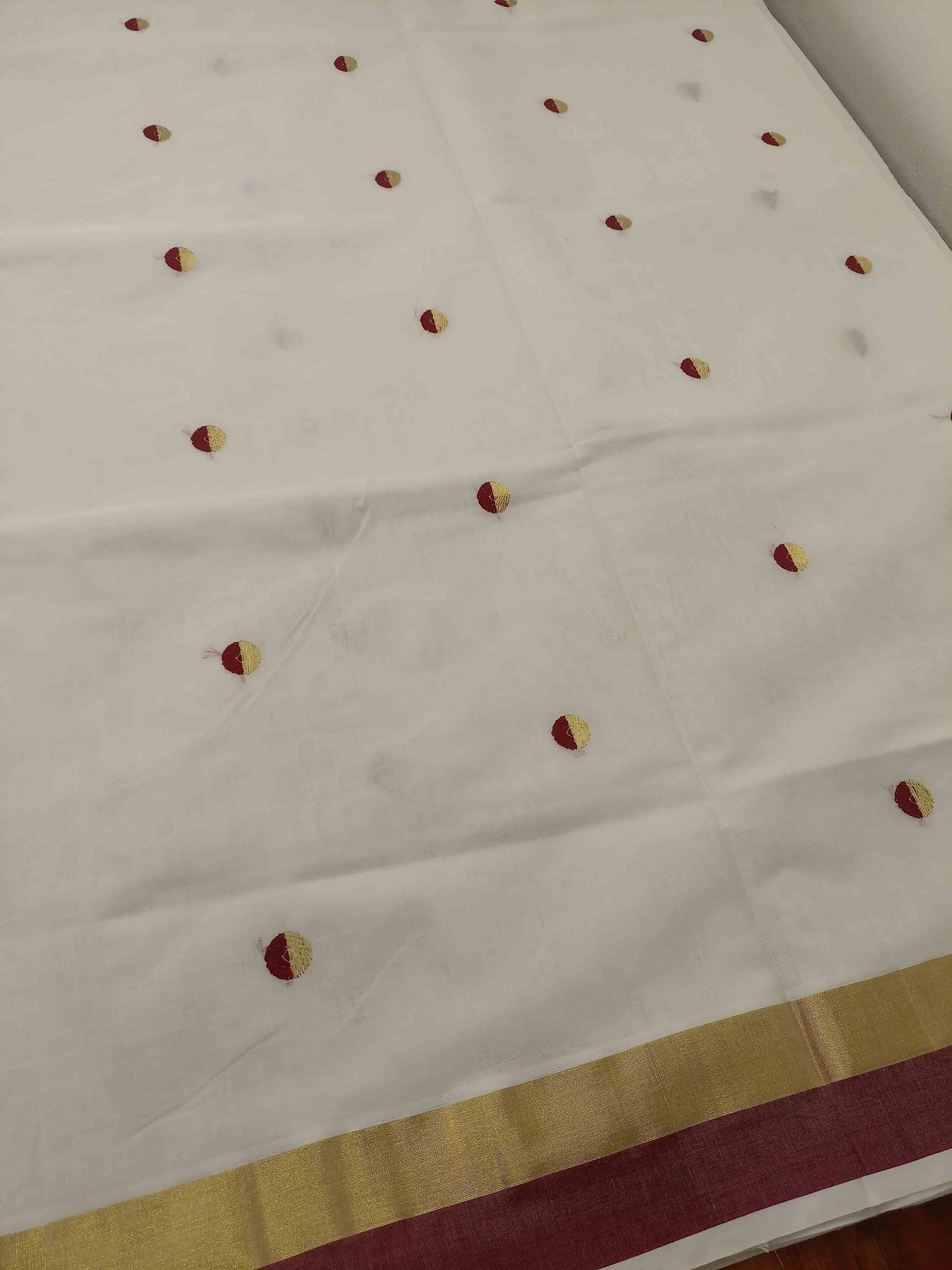 Kuthampully Handloom Kasavu Saree