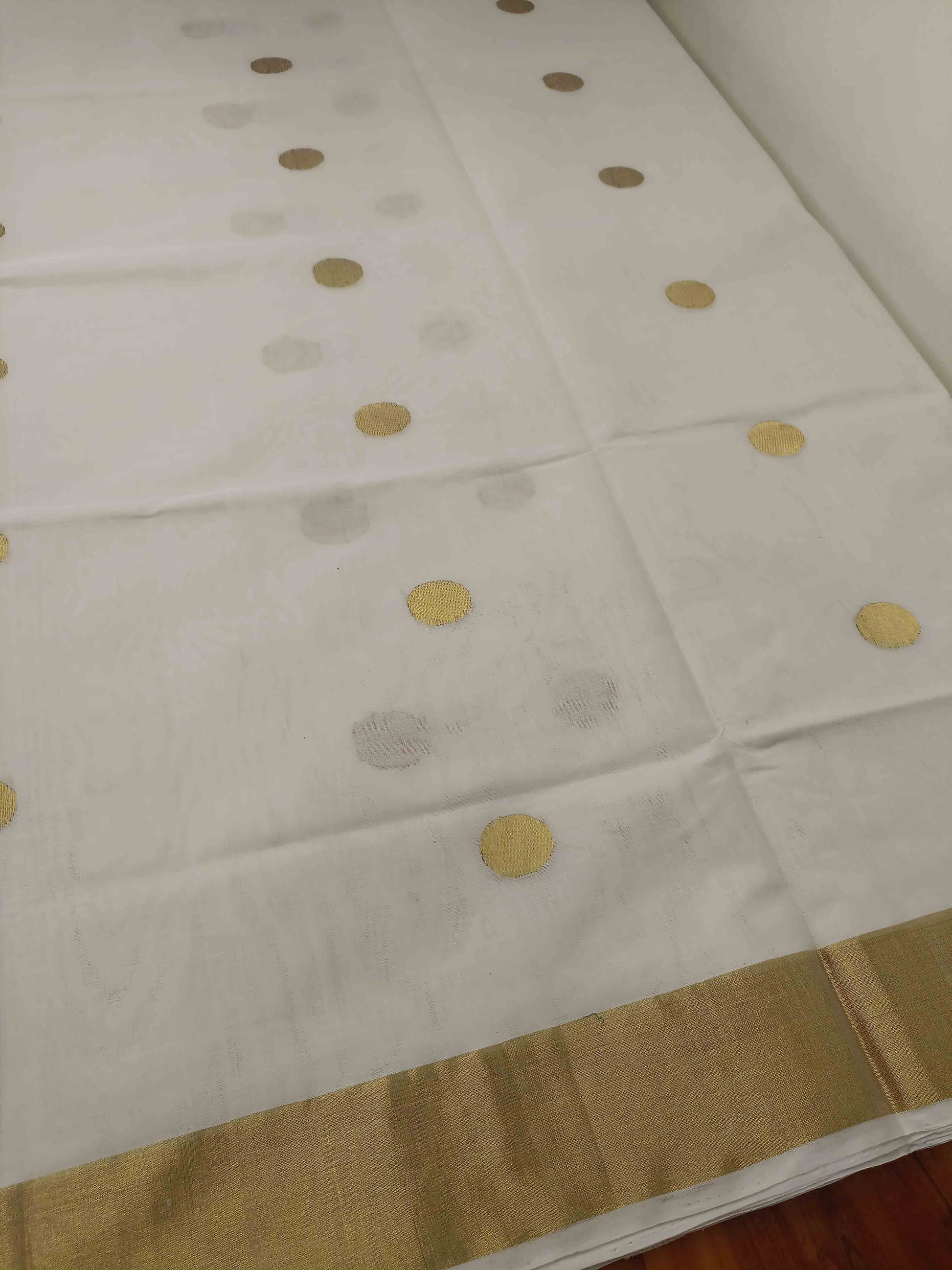 Kuthampully Handloom Kasavu Saree