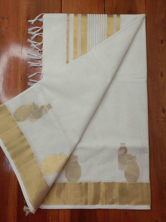 Kuthampully Handloom Kasavu Saree
