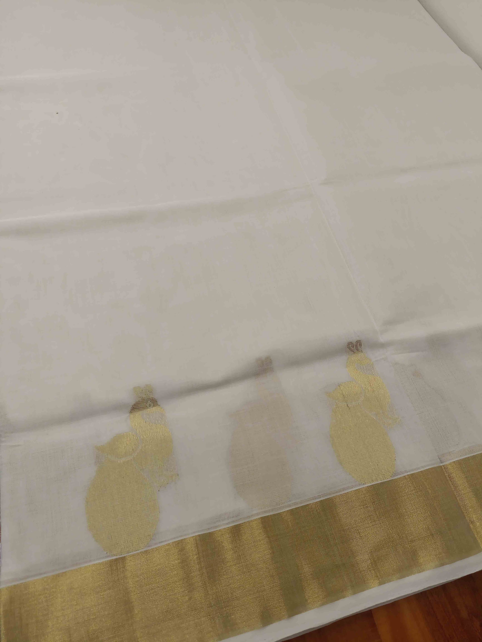 Kuthampully Handloom Kasavu Saree