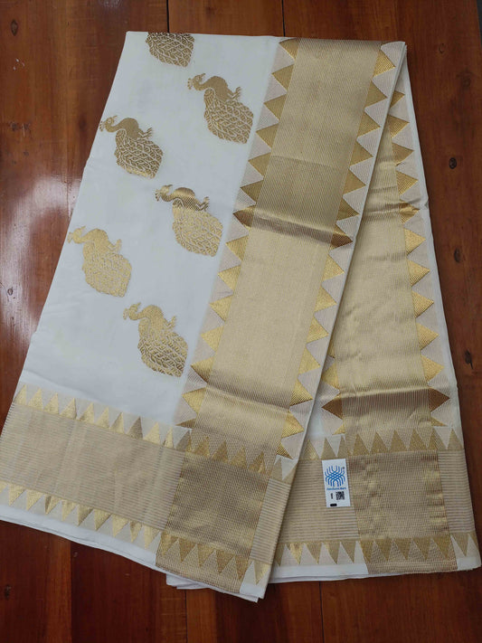Kuthampully Handloom Kasavu Saree