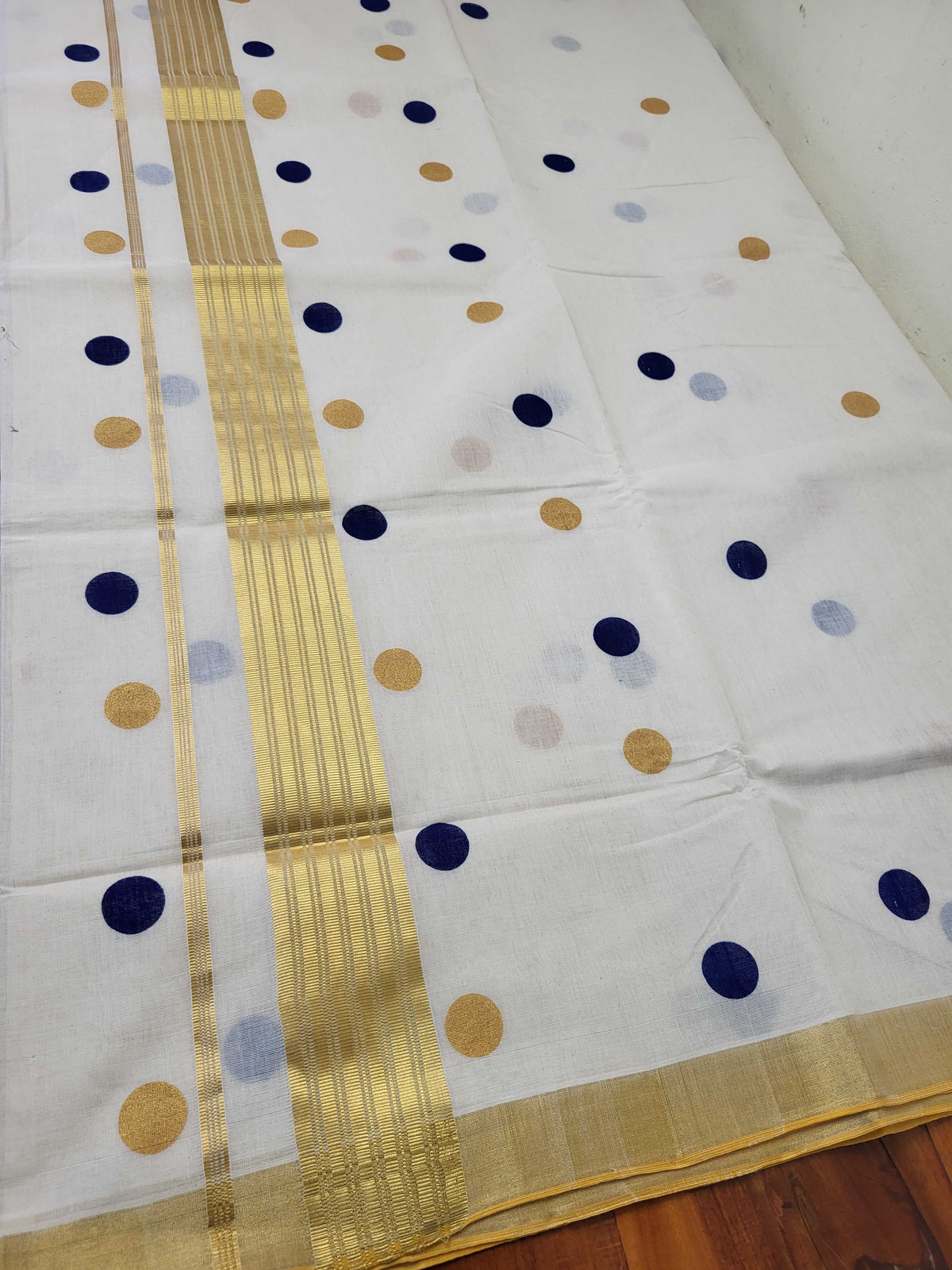 Kerala Kasavu Saree for Women