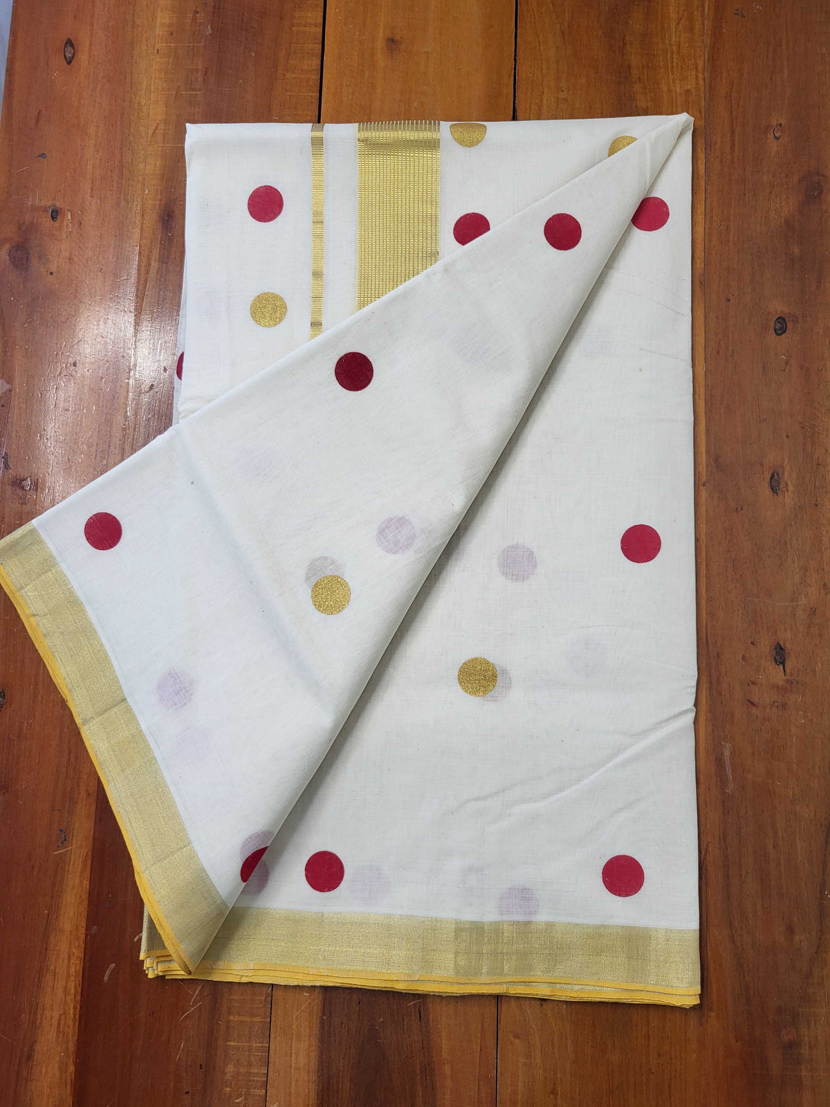 Kerala Kasavu Saree for Women