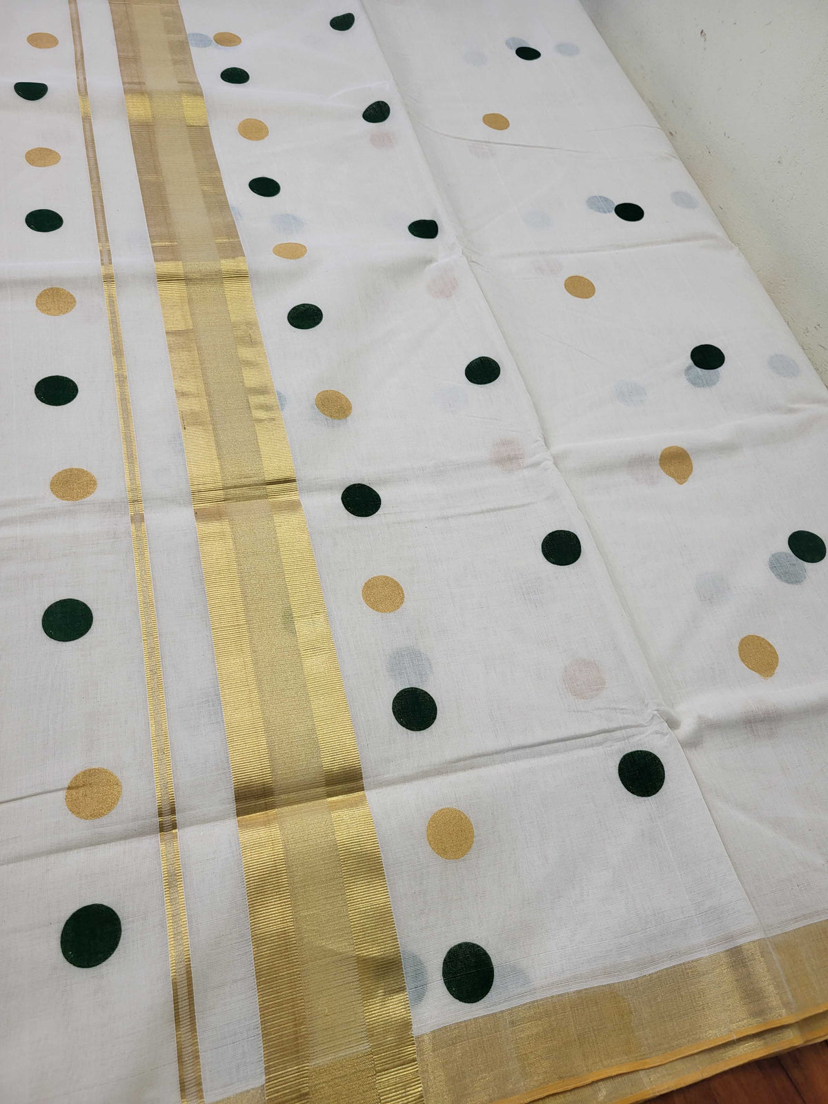 Kerala Kasavu Saree for Women