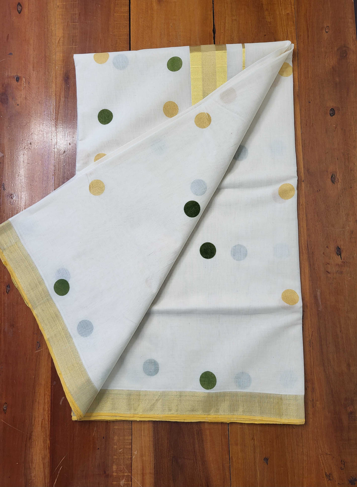 Kerala Kasavu Saree for Women