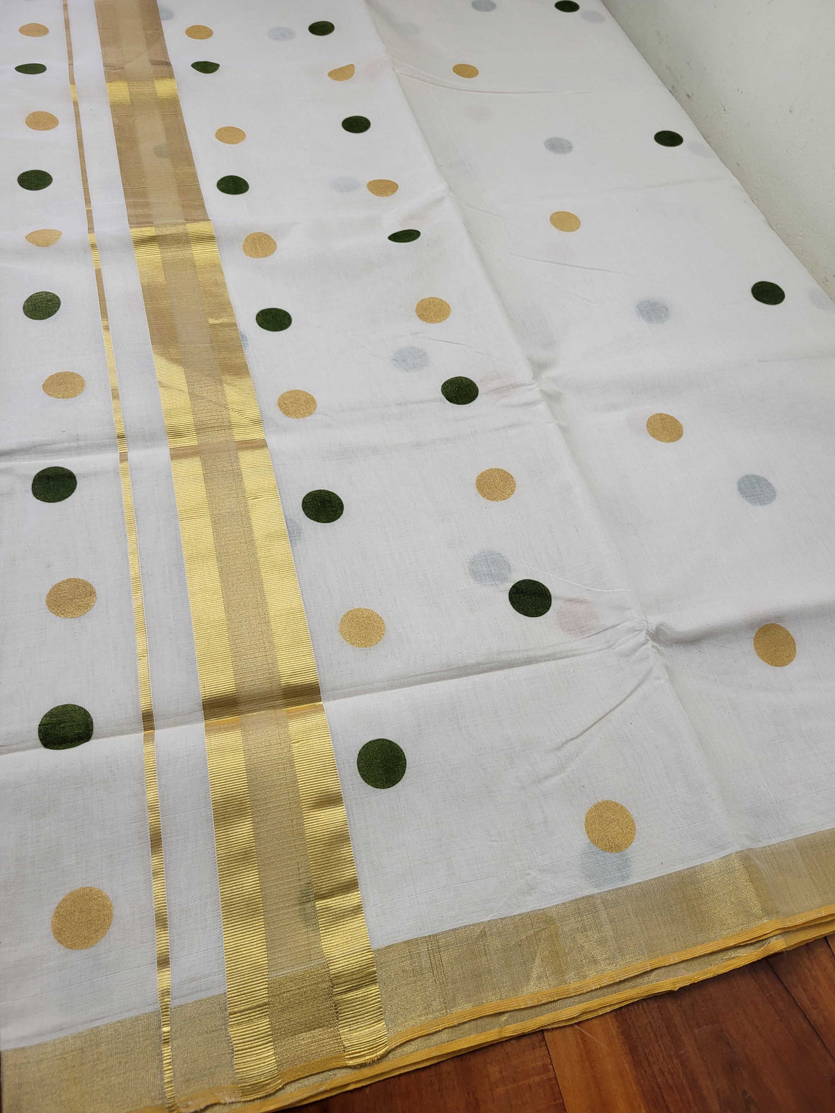 Kerala Kasavu Saree for Women