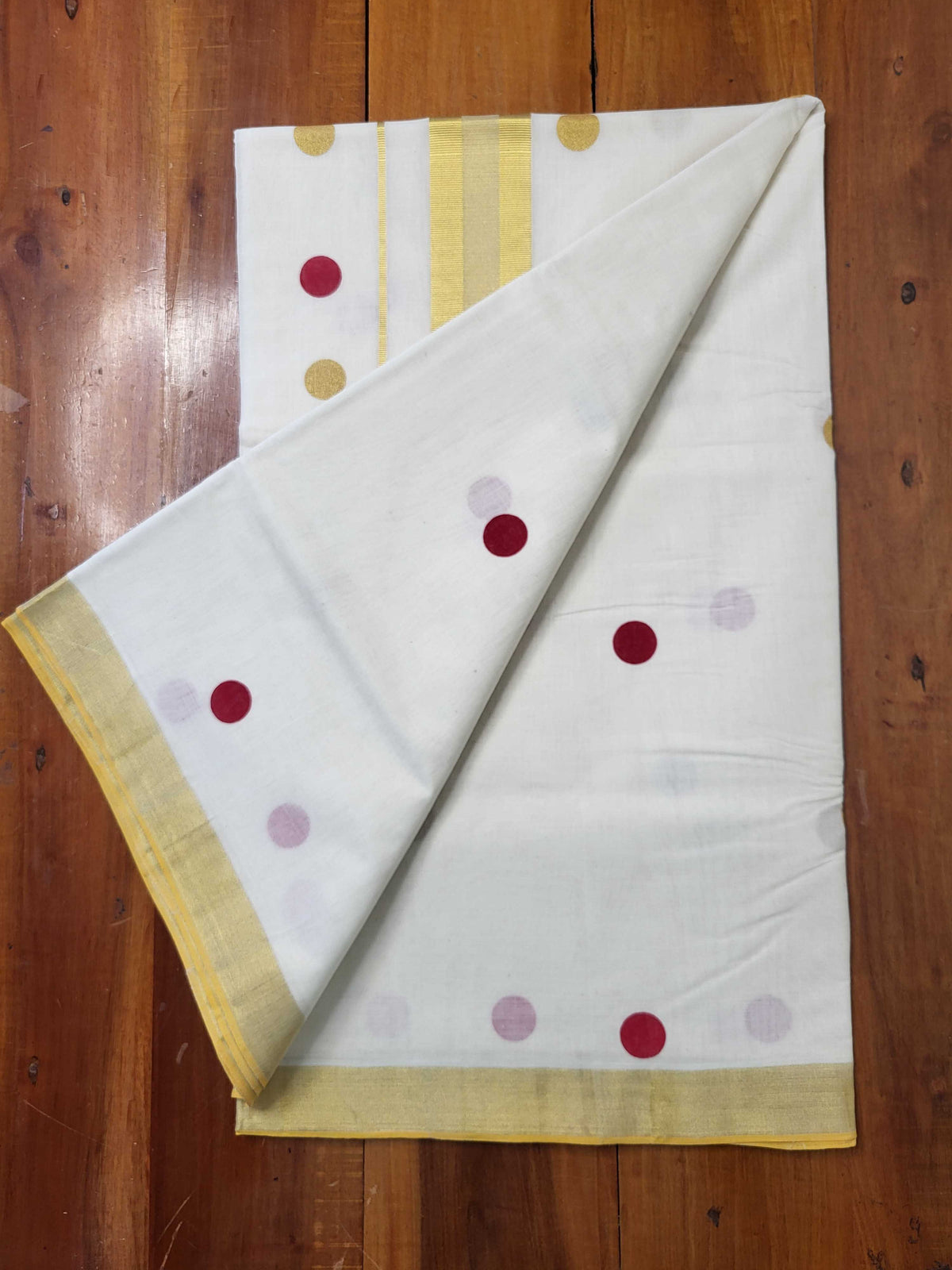 Kerala Kasavu Saree for Women