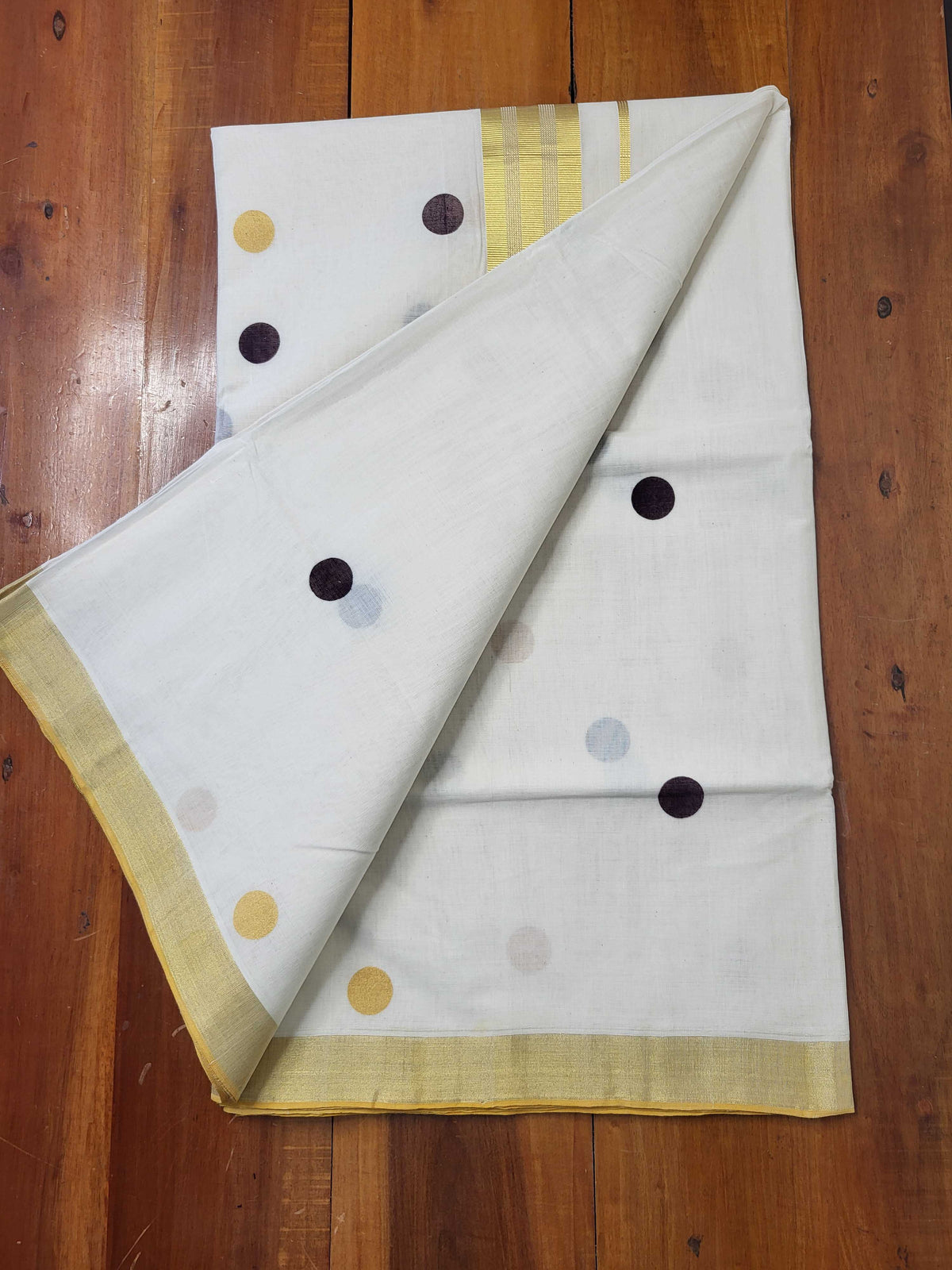 Kerala Kasavu Saree for Women