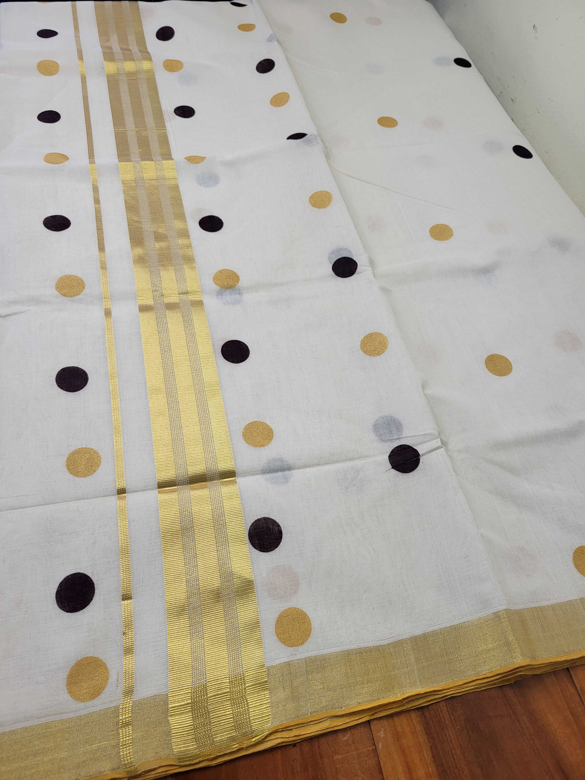 Kerala Kasavu Saree for Women