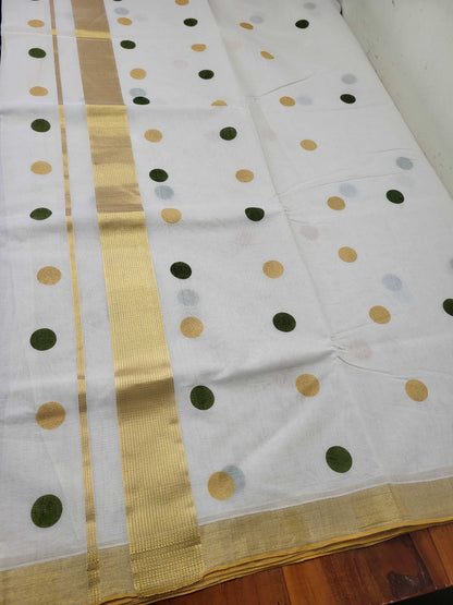 Kerala Kasavu Saree for Women