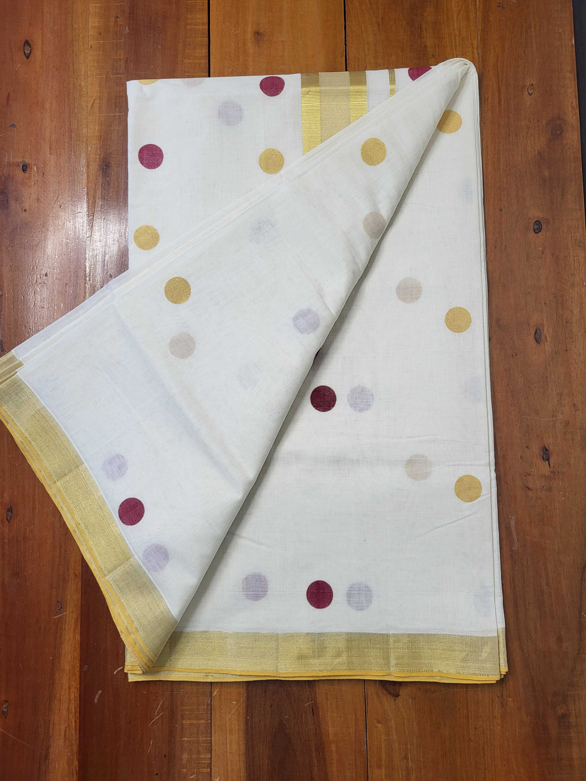 Kerala Kasavu Saree for Women