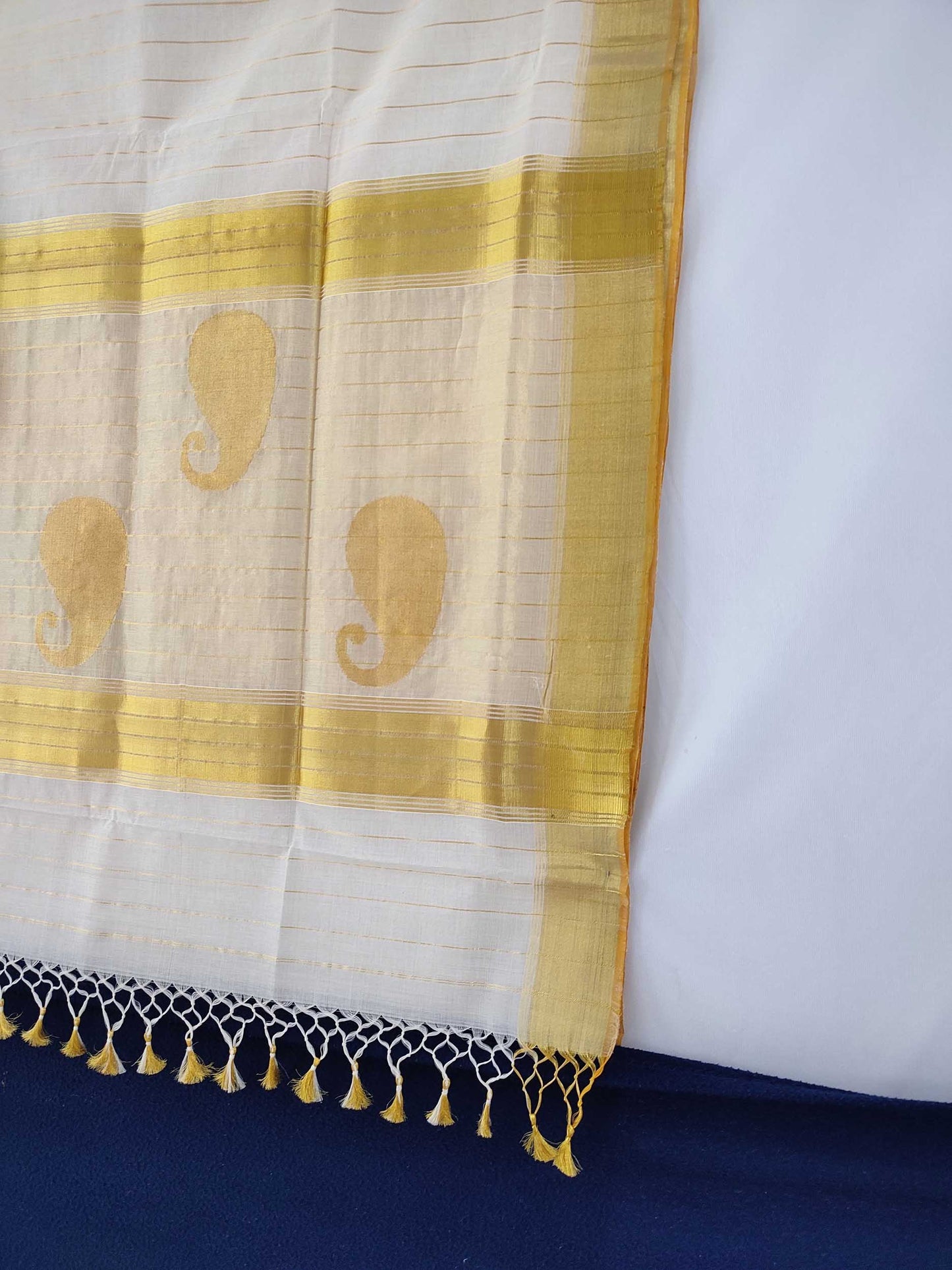 Kerala Kasavu Saree Premium Balaramapuram Handloom with Mango Motif