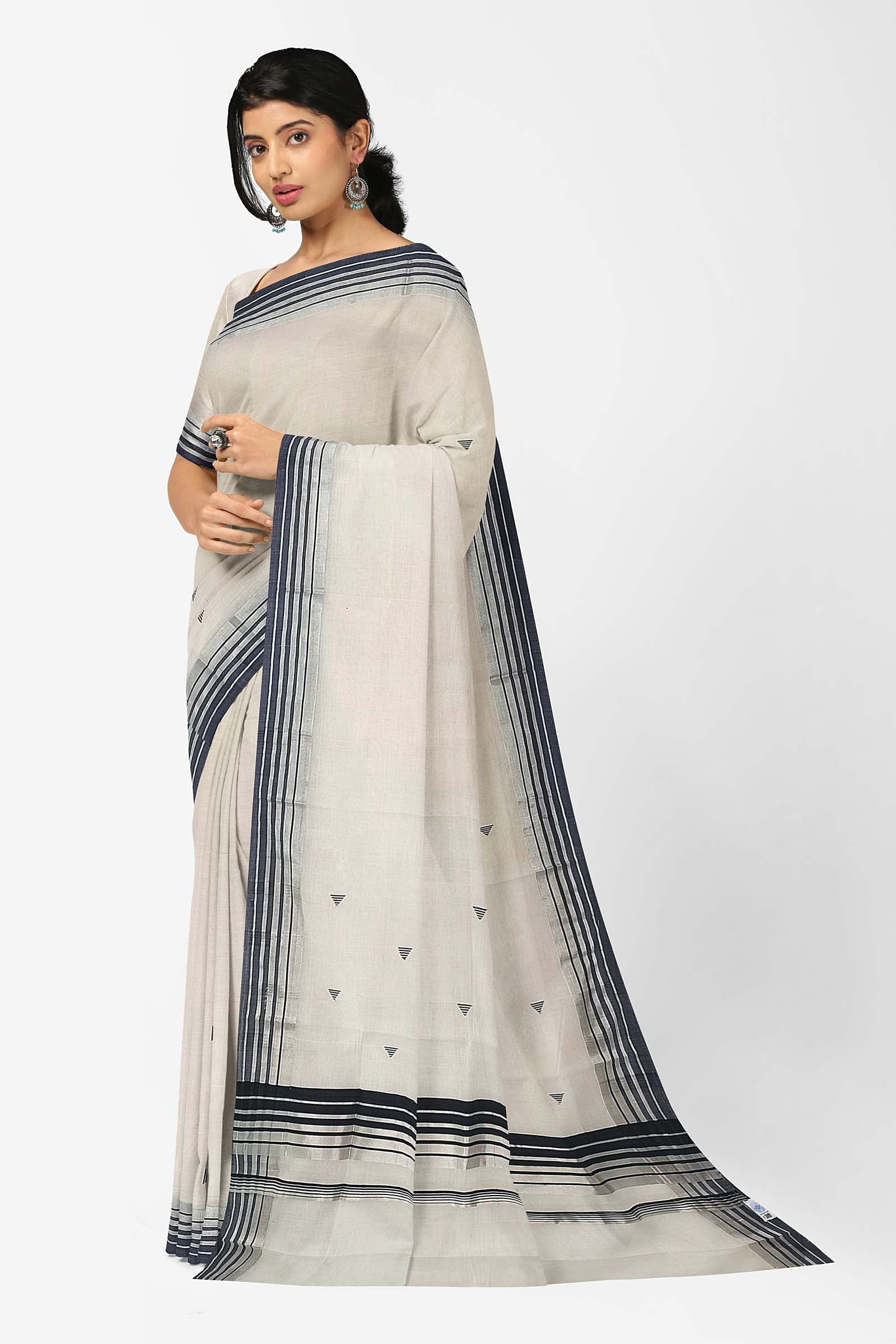 Kerala Traditional Cotton Set Mundu with Black and Gold Kasavu Border