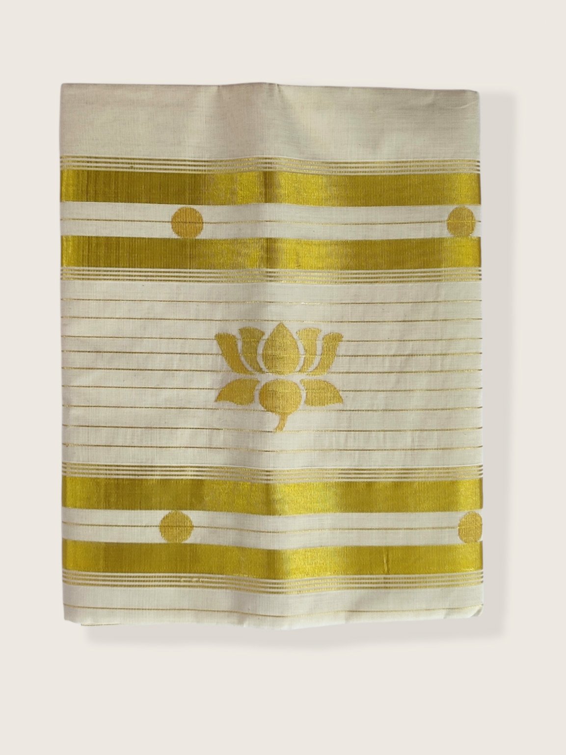 Kerala Kasavu Saree Premium Balaramapuram Handloom with Handwoven Lotus Motiff